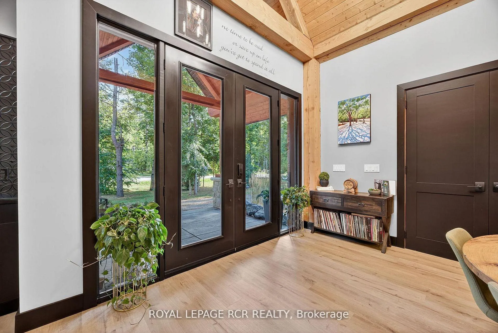Photo 5 of 1031 Xavier Street, Gravenhurst, Wood (Gravenhurst) — HOMEH