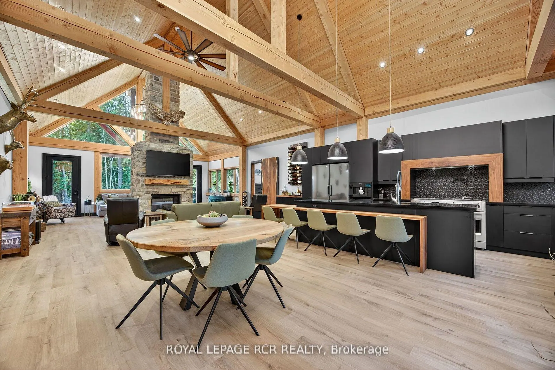 Photo 13 of 1031 Xavier Street, Gravenhurst, Wood (Gravenhurst) — HOMEH