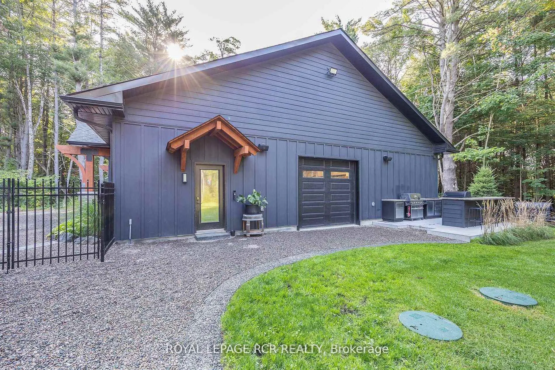 Photo 37 of 1031 Xavier Street, Gravenhurst, Wood (Gravenhurst) — HOMEH