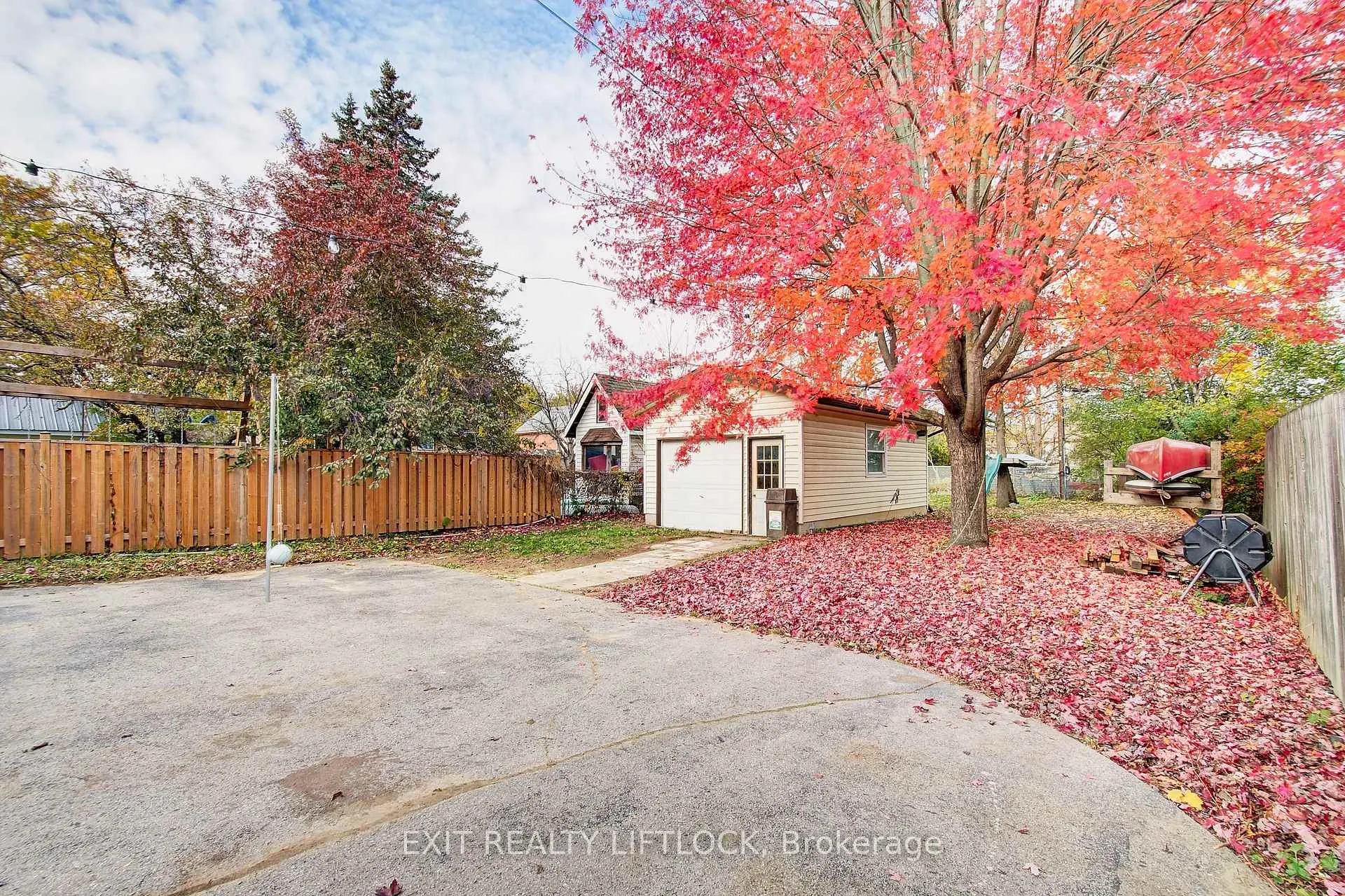 Photo 33 of 558 Chamberlain Street, Peterborough, Otonabee Ward 1 — HOMEH