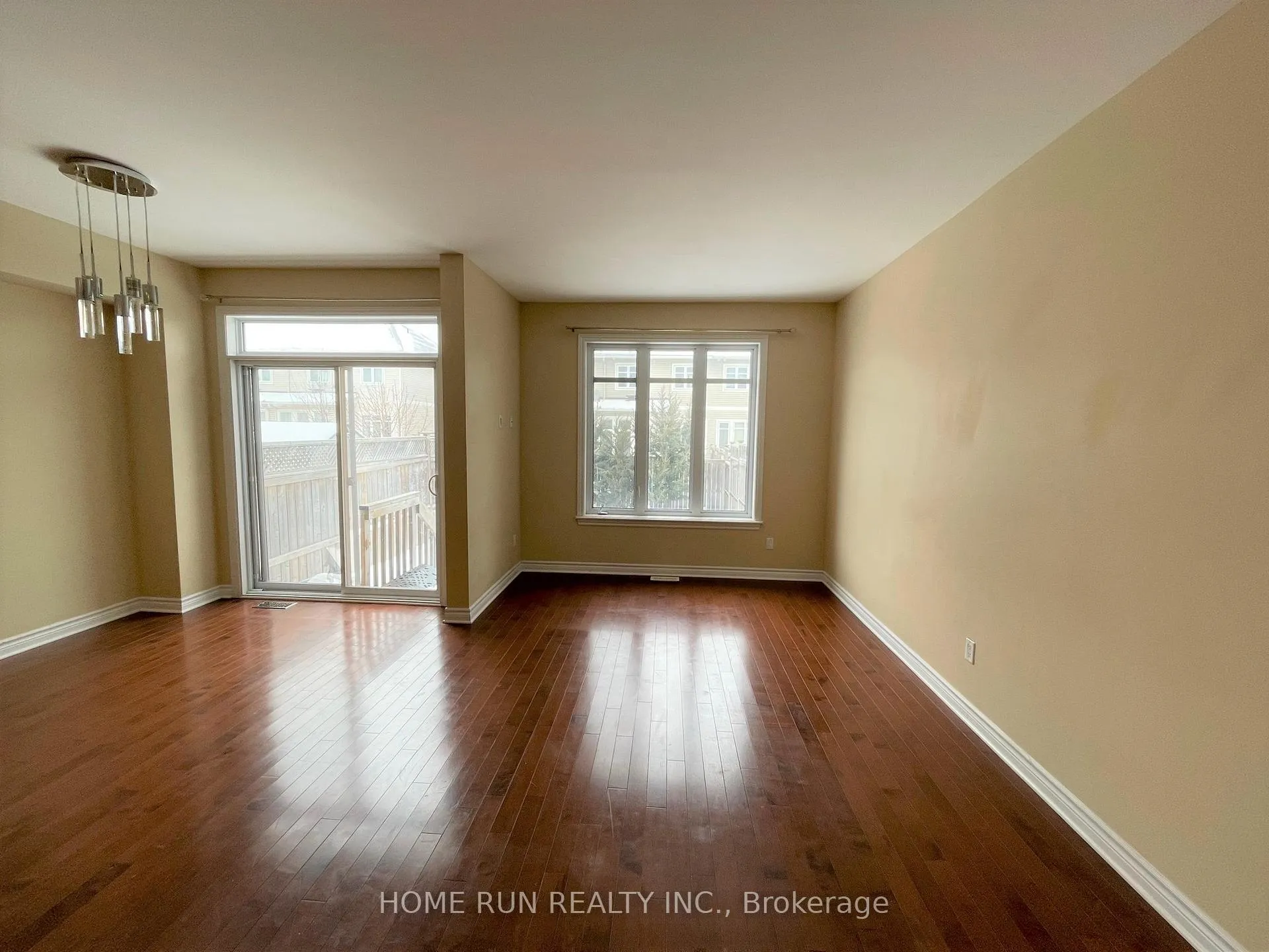 Photo 5 of 15 Madelon Drive, Ottawa, Barrhaven - Longfields — HOMEH
