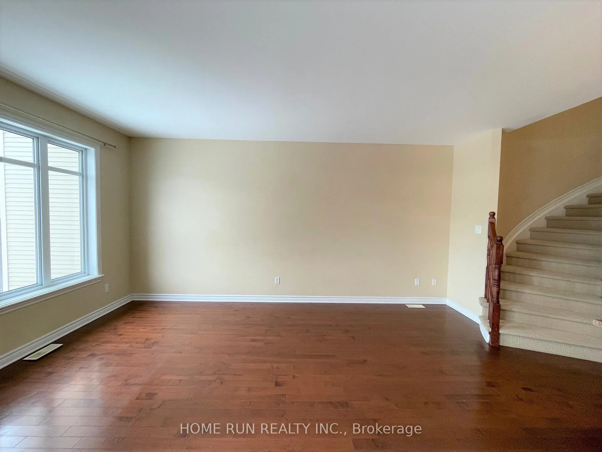 Photo 6 of 15 Madelon Drive, Ottawa, Barrhaven - Longfields — HOMEH