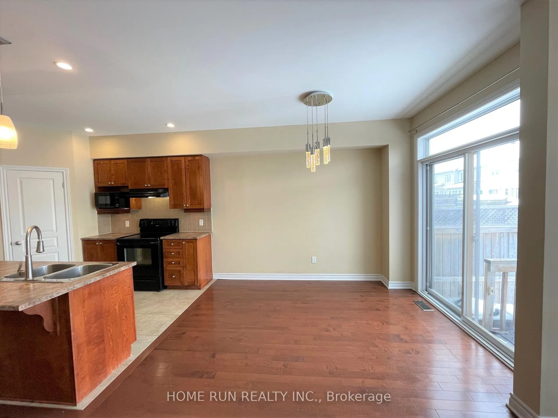 Photo 7 of 15 Madelon Drive, Ottawa, Barrhaven - Longfields — HOMEH