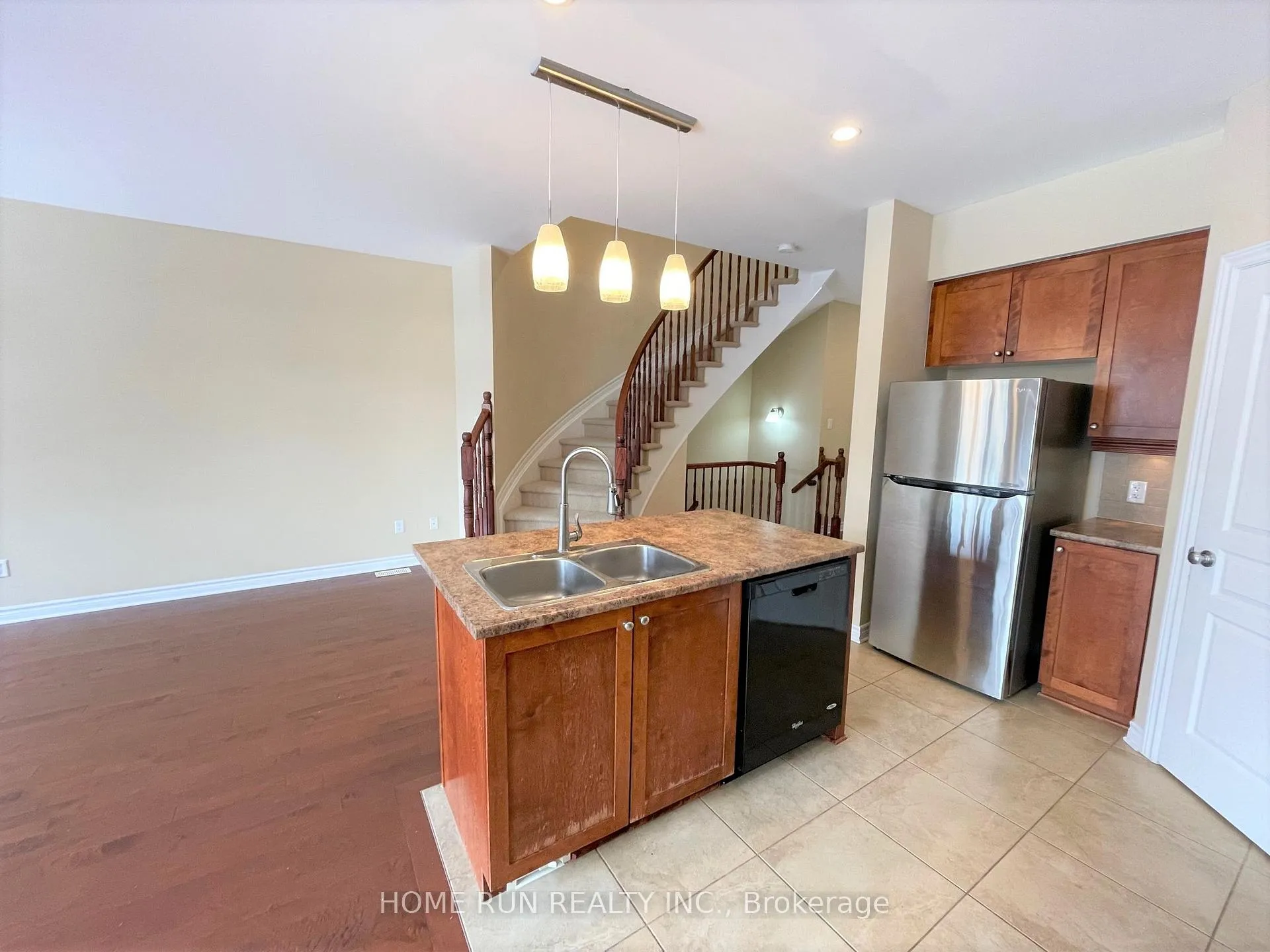 Photo 19 of 15 Madelon Drive, Ottawa, Barrhaven - Longfields — HOMEH