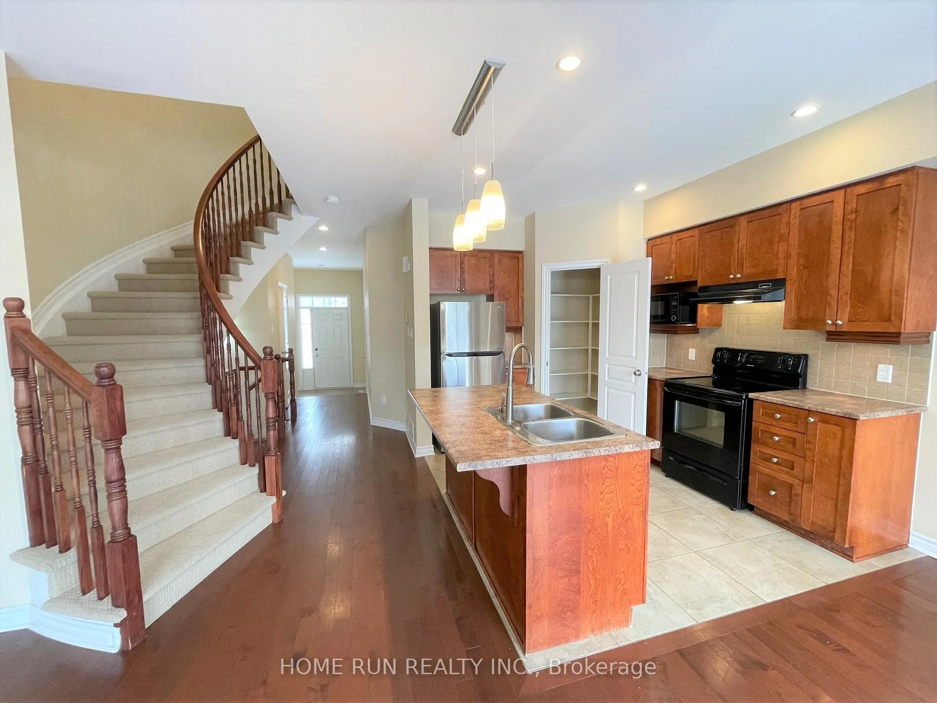 Photo 21 of 15 Madelon Drive, Ottawa, Barrhaven - Longfields — HOMEH