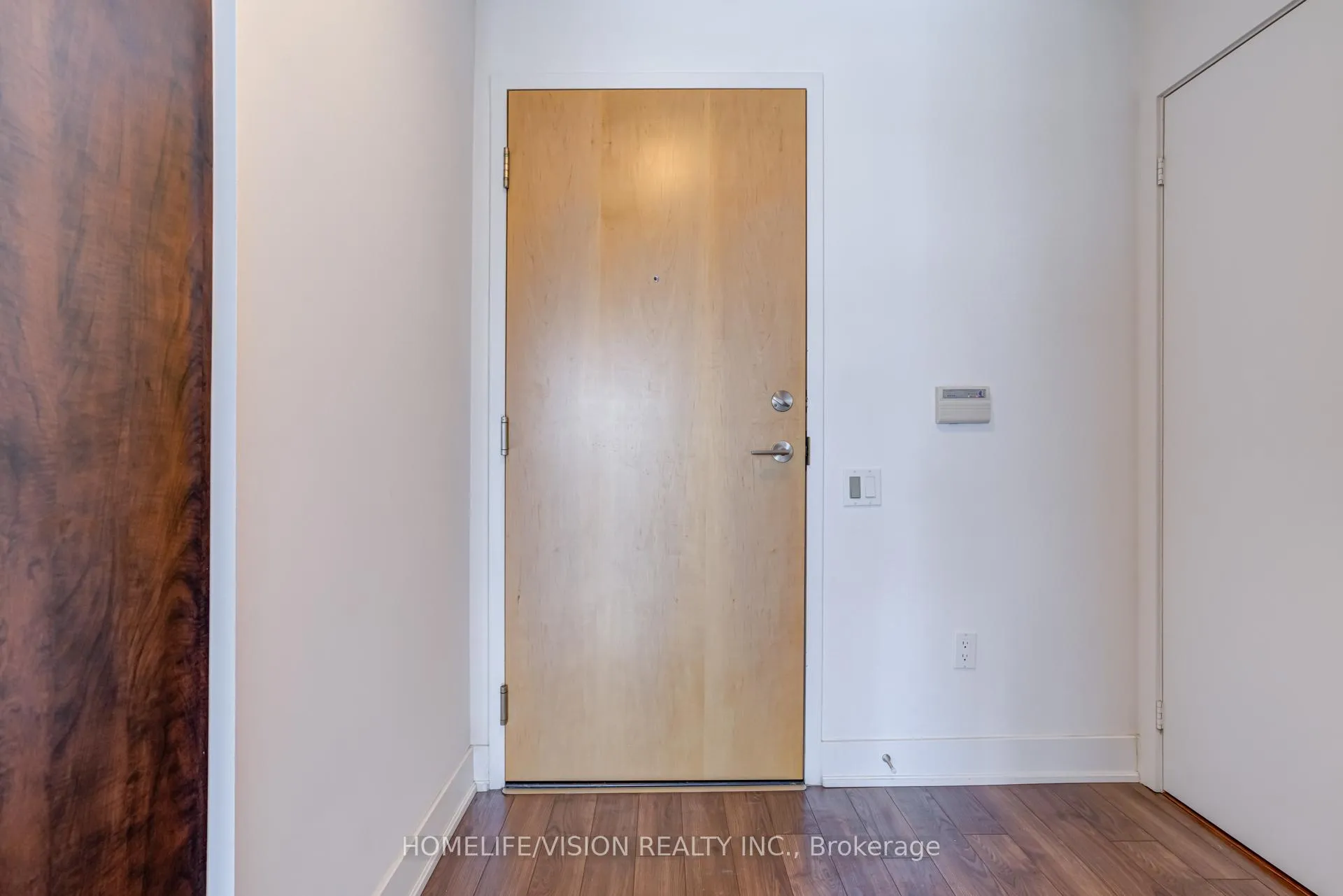 Photo 7 of Unit 1907, 1048 Broadview Avenue, Toronto, Broadview North — HOMEH