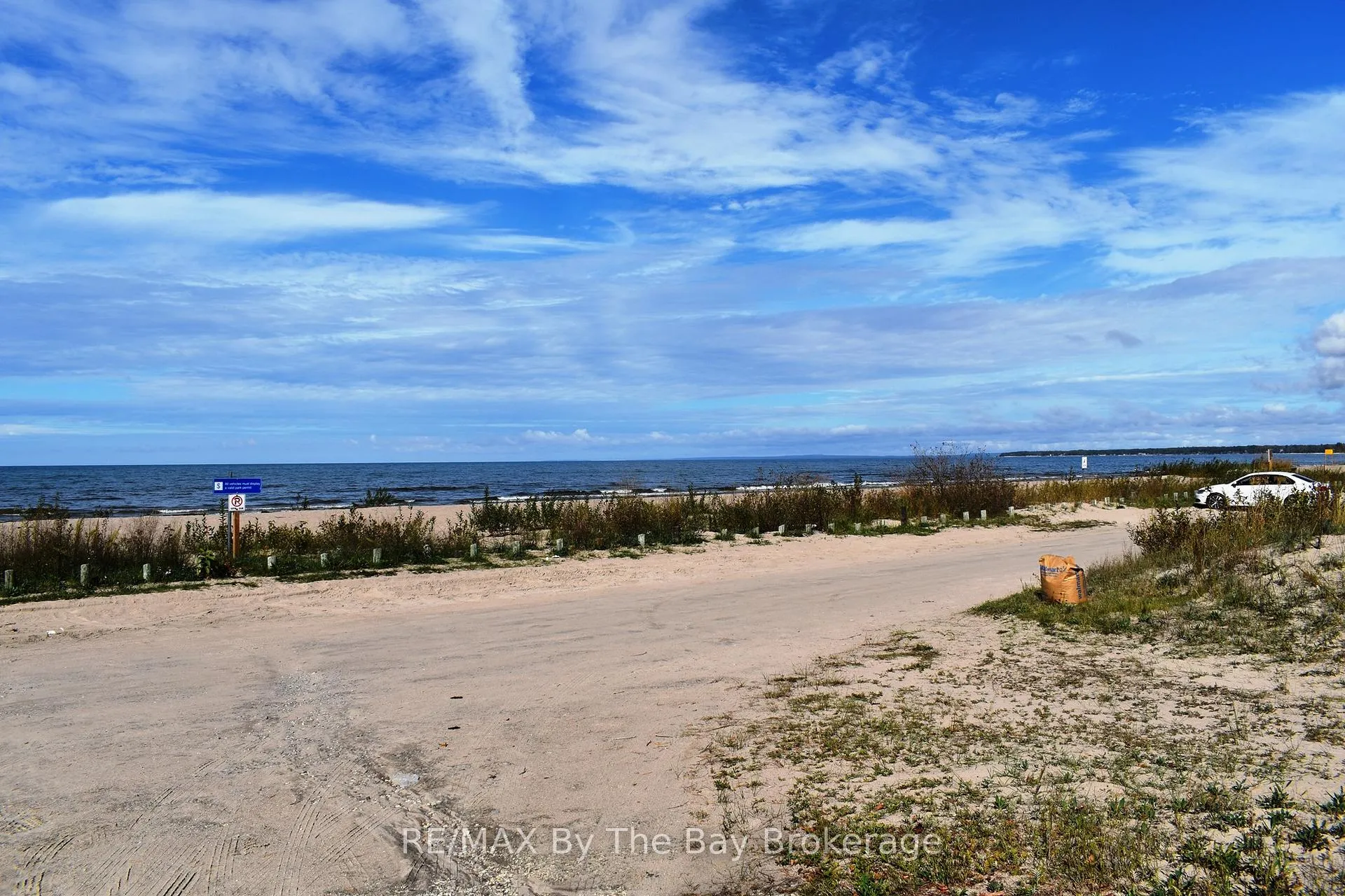 Photo 5 of Unit Studio suite, 332 Coastline Drive, Wasaga Beach — HOMEH
