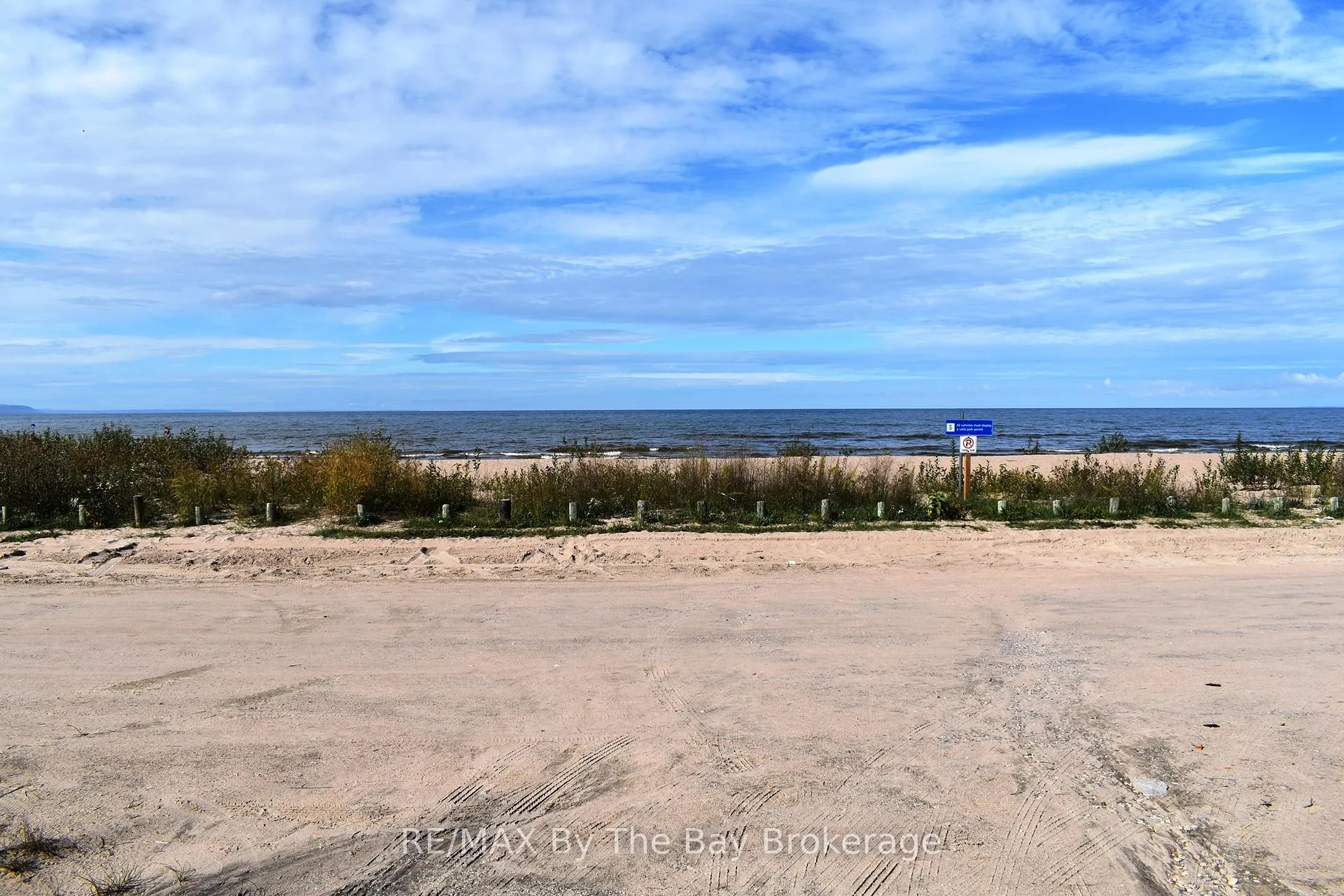 Photo 7 of Unit Studio suite, 332 Coastline Drive, Wasaga Beach — HOMEH