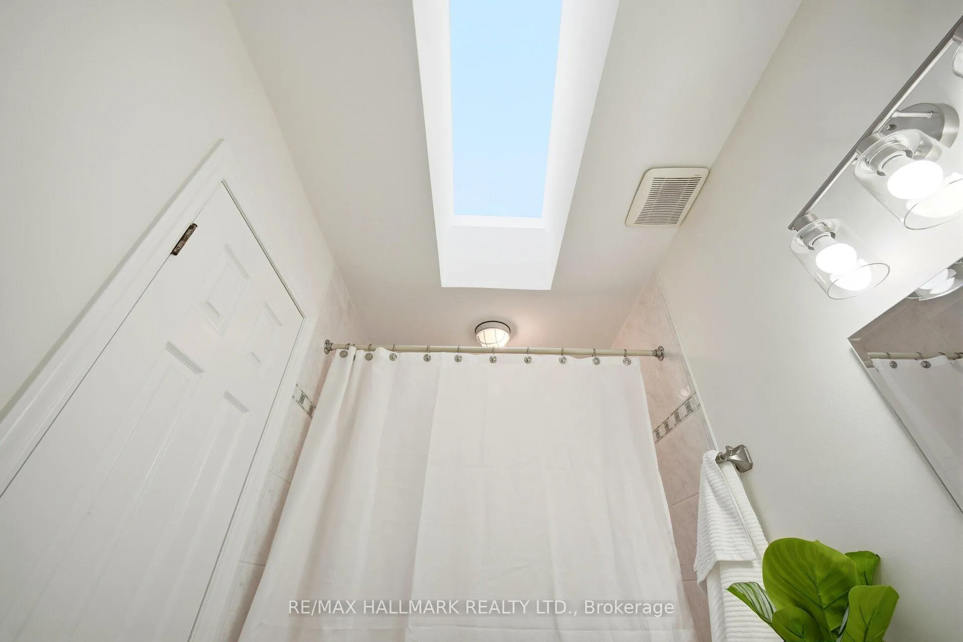 Photo 30 of 4A Holborne Avenue, Toronto, Danforth Village-East York — HOMEH