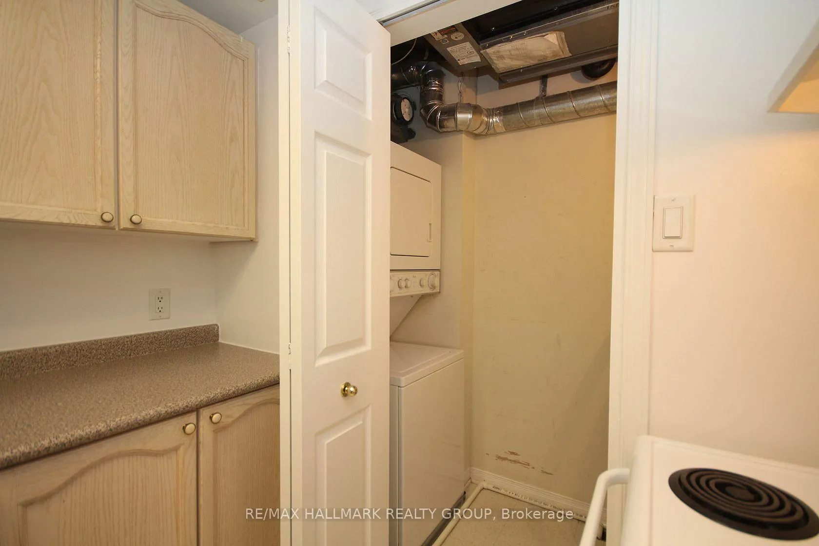 Photo 12 of Unit 5G, 310 Central Park Drive, Ottawa, Central Park — HOMEH