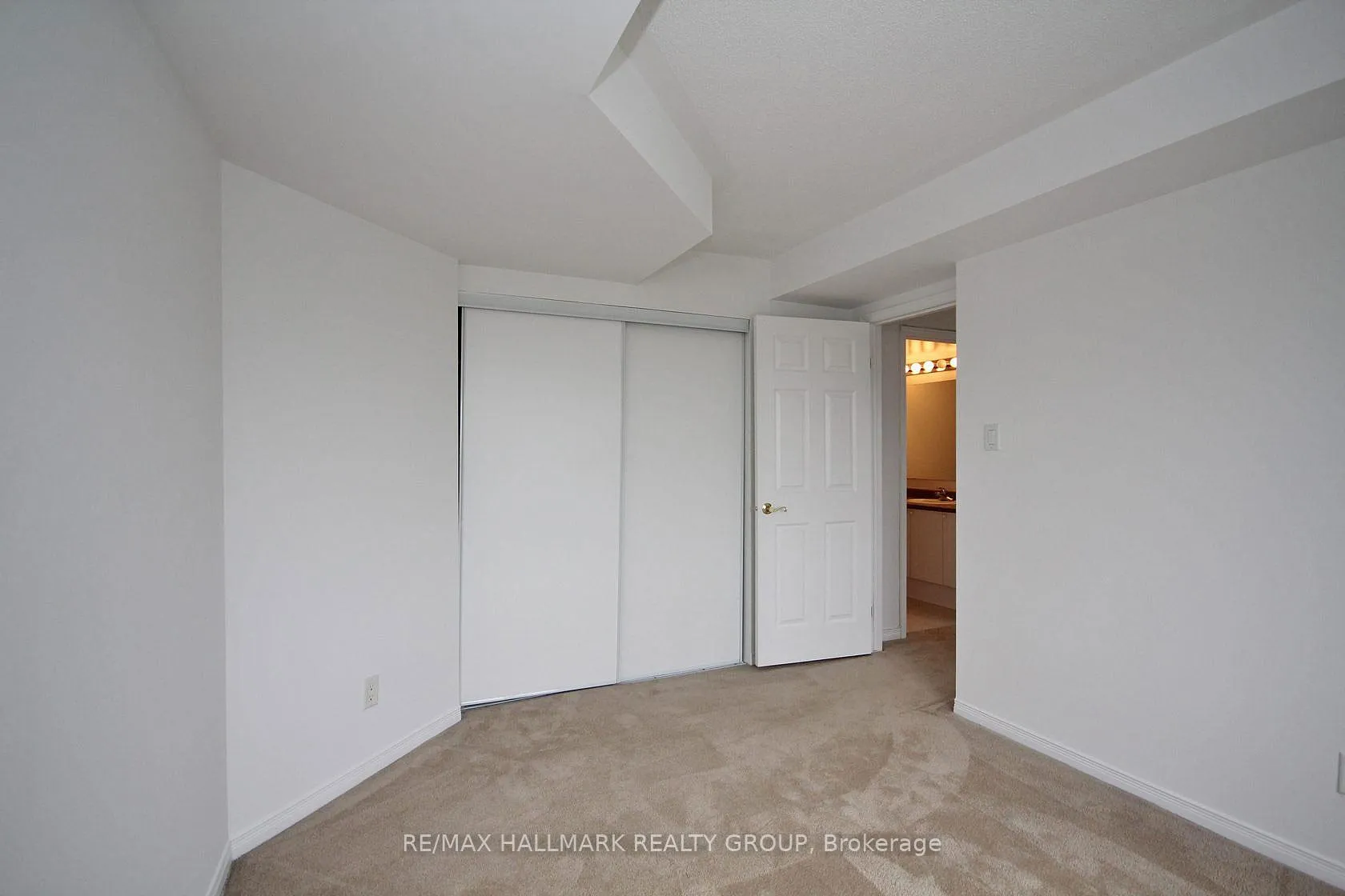 Photo 15 of Unit 5G, 310 Central Park Drive, Ottawa, Central Park — HOMEH