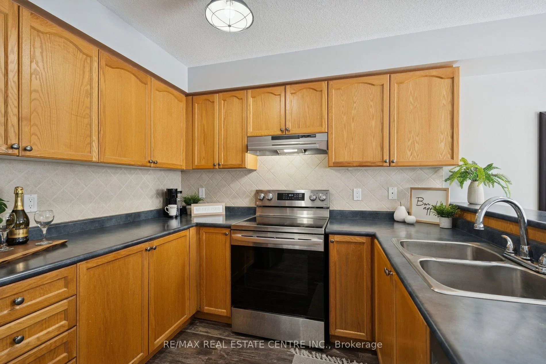 Photo 14 of 150 Marion Street, Shelburne — HOMEH