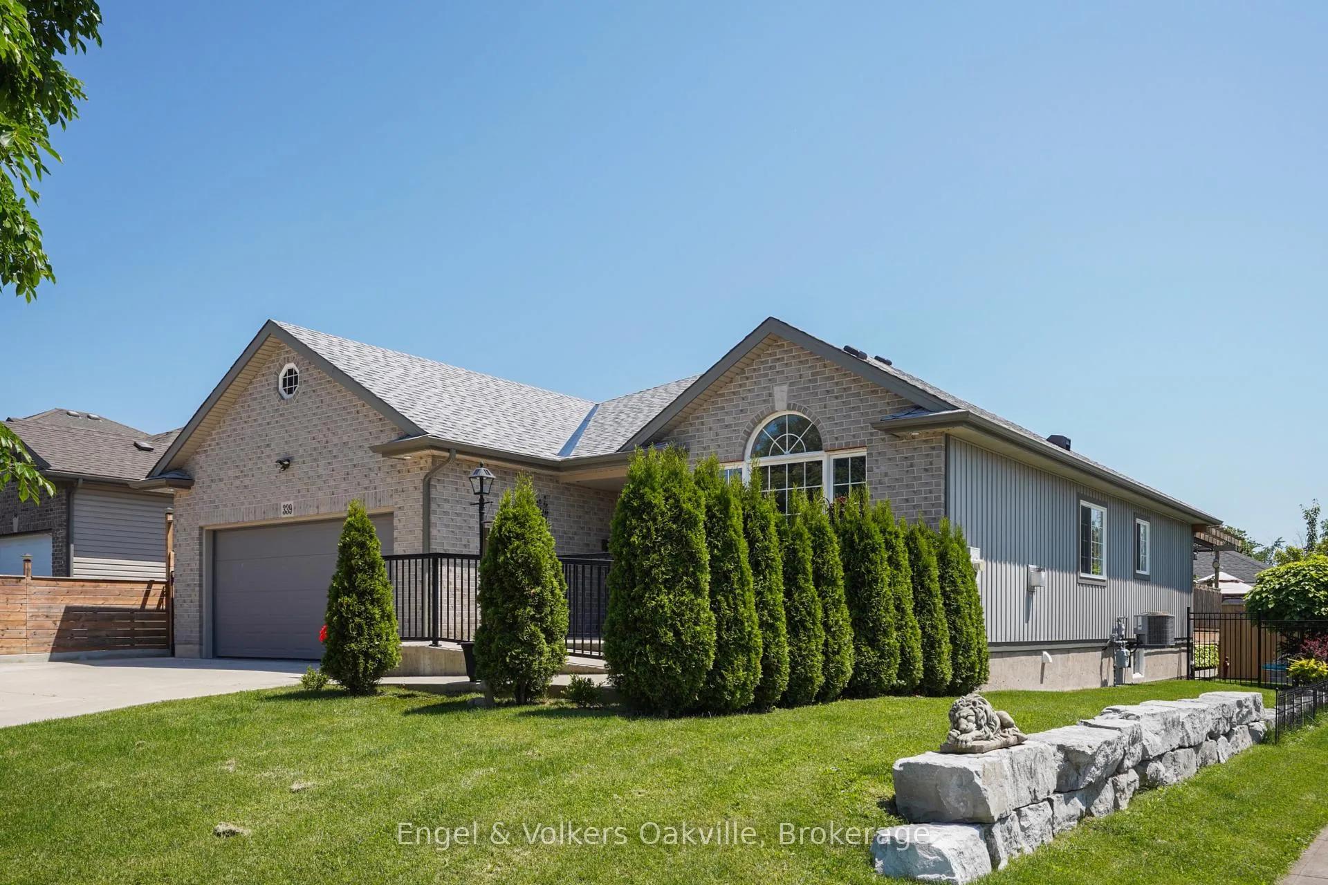 Photo 3 of 339 Wellbrook Avenue, Welland, Prince Charles — HOMEH