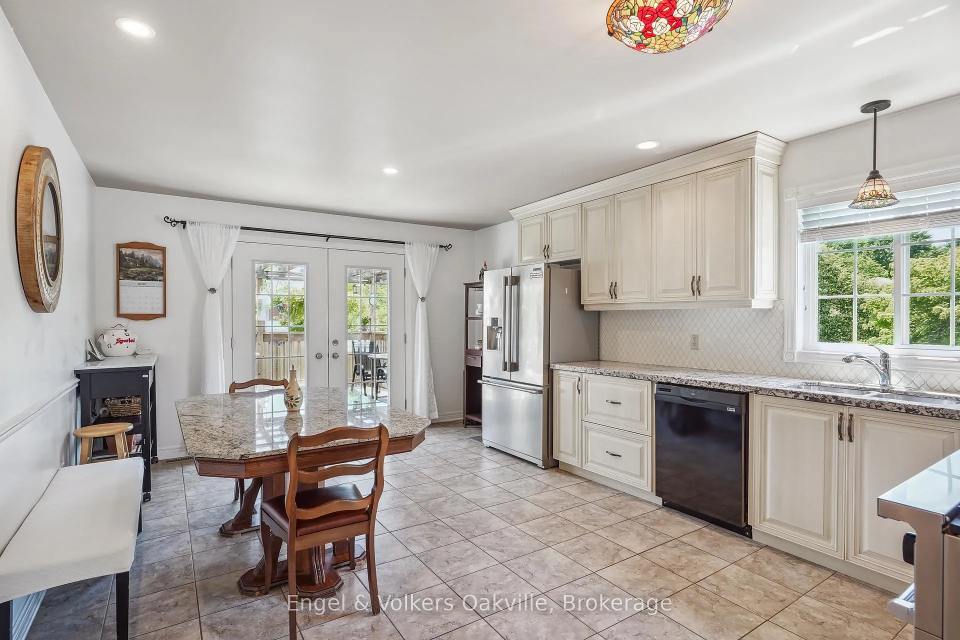 Photo 10 of 339 Wellbrook Avenue, Welland, Prince Charles — HOMEH