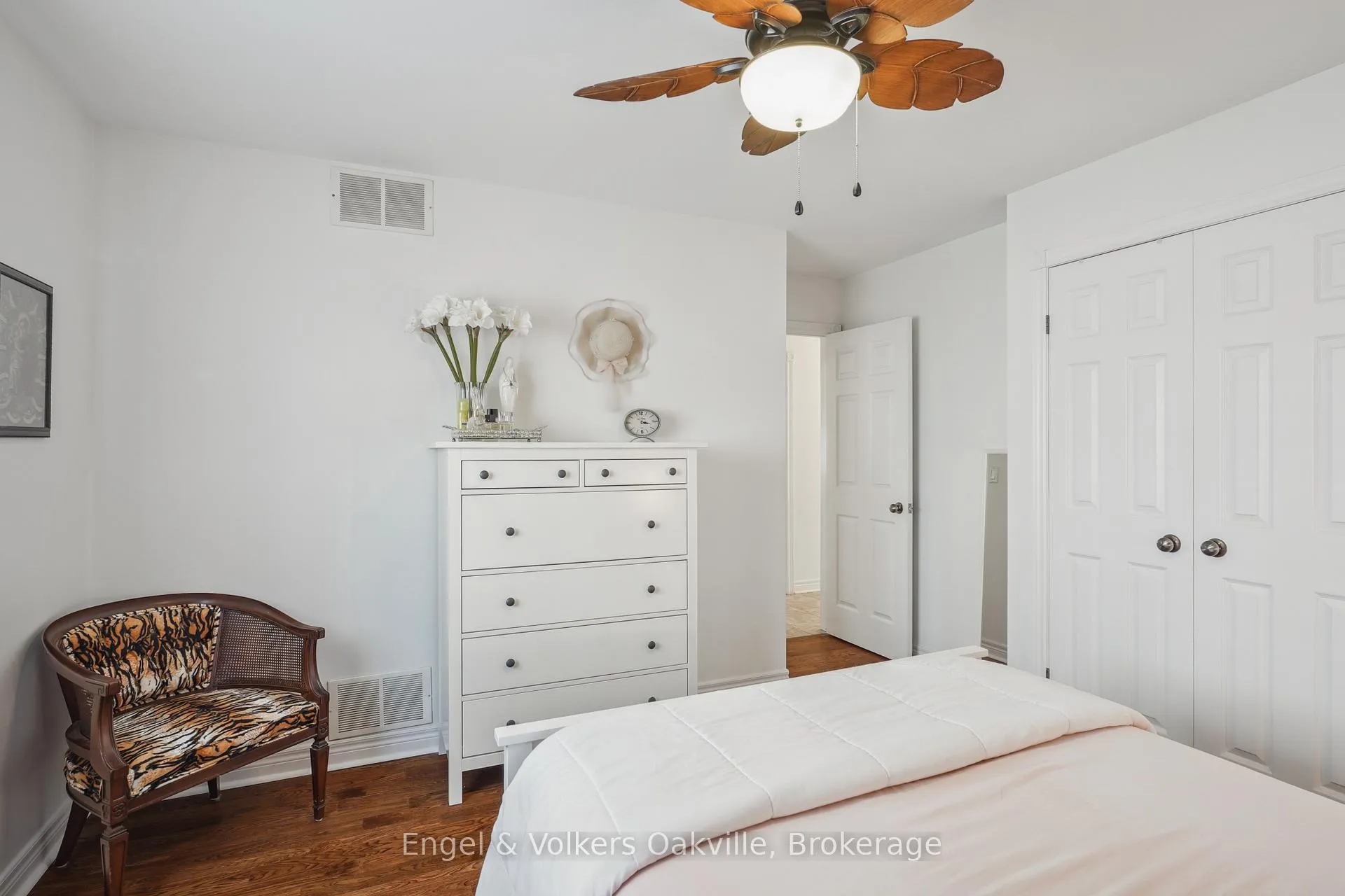 Photo 14 of 339 Wellbrook Avenue, Welland, Prince Charles — HOMEH