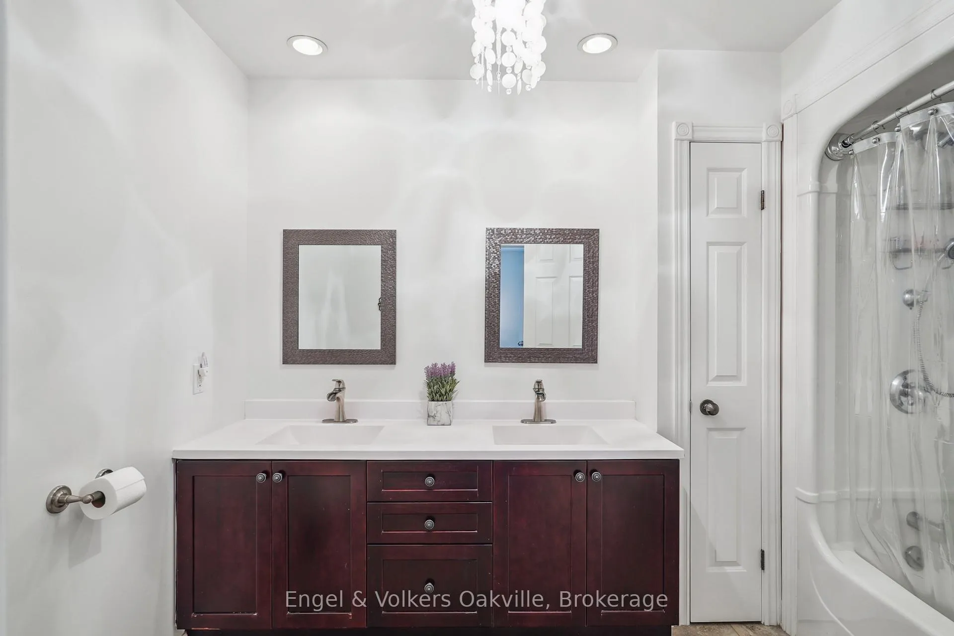 Photo 15 of 339 Wellbrook Avenue, Welland, Prince Charles — HOMEH