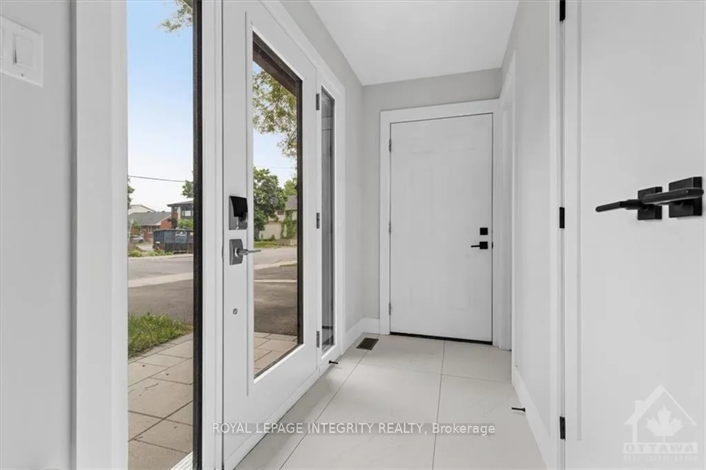 Photo 2 of 10 Quill Street, Ottawa, Overbrook/Castle Heights — HOMEH