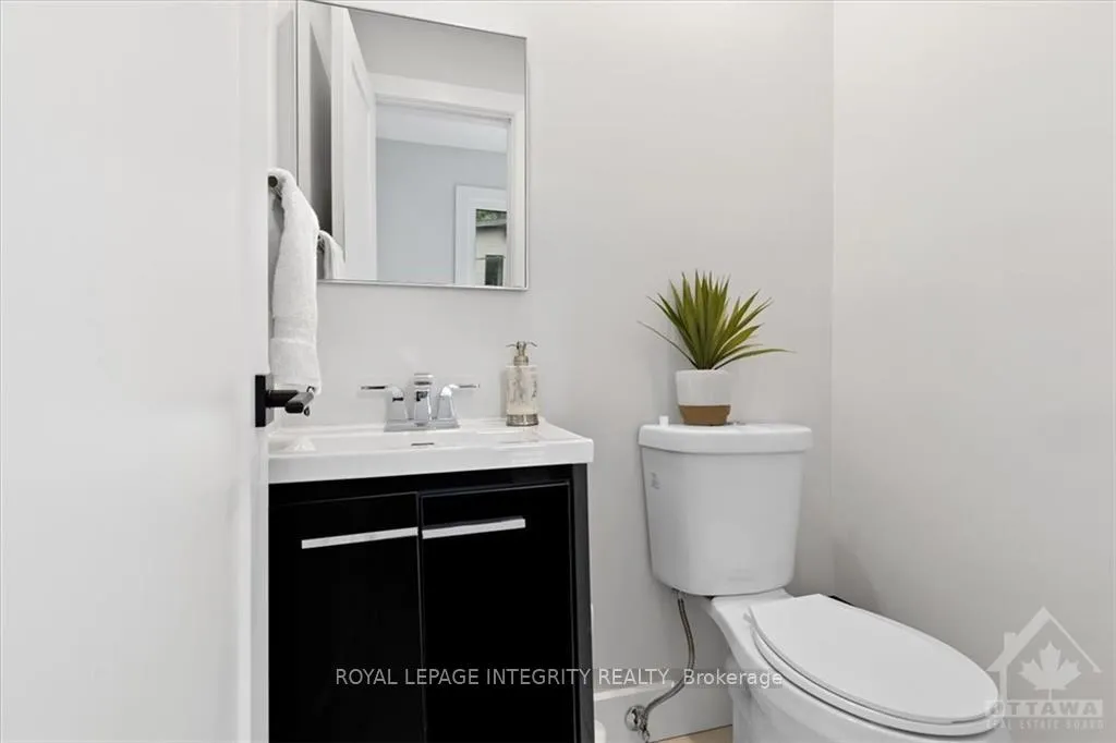 Photo 3 of 10 Quill Street, Ottawa, Overbrook/Castle Heights — HOMEH