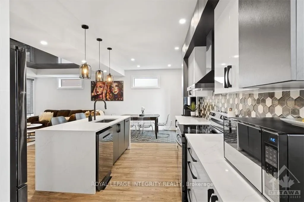 Photo 7 of 10 Quill Street, Ottawa, Overbrook/Castle Heights — HOMEH