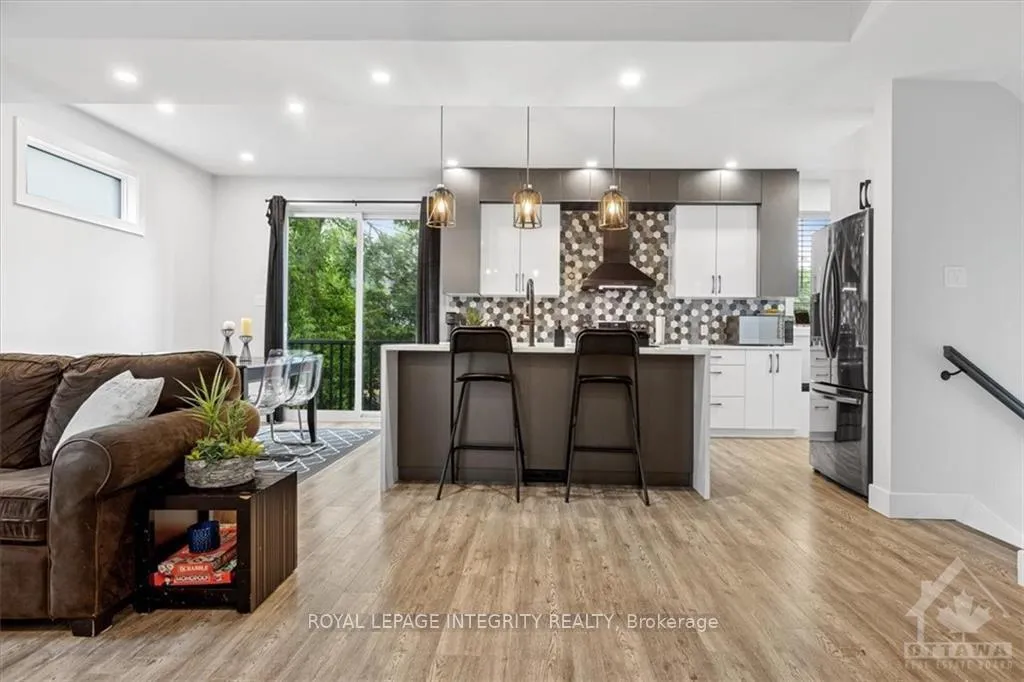 Photo 8 of 10 Quill Street, Ottawa, Overbrook/Castle Heights — HOMEH