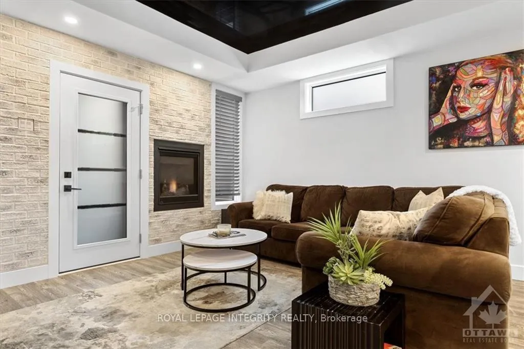 Photo 11 of 10 Quill Street, Ottawa, Overbrook/Castle Heights — HOMEH