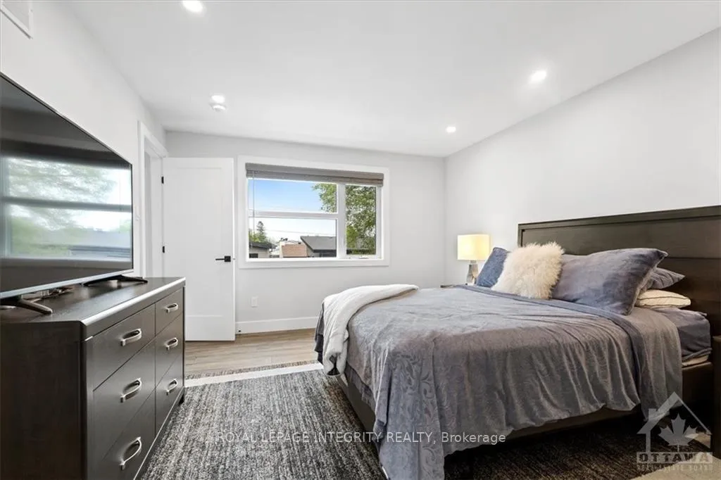 Photo 12 of 10 Quill Street, Ottawa, Overbrook/Castle Heights — HOMEH