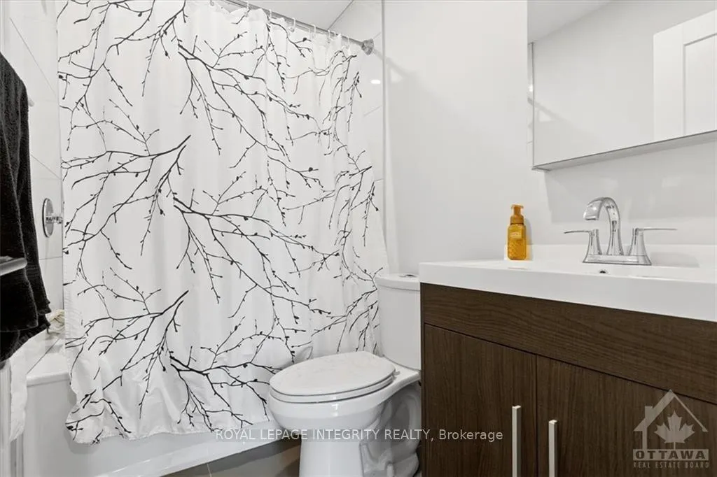 Photo 26 of 10 Quill Street, Ottawa, Overbrook/Castle Heights — HOMEH