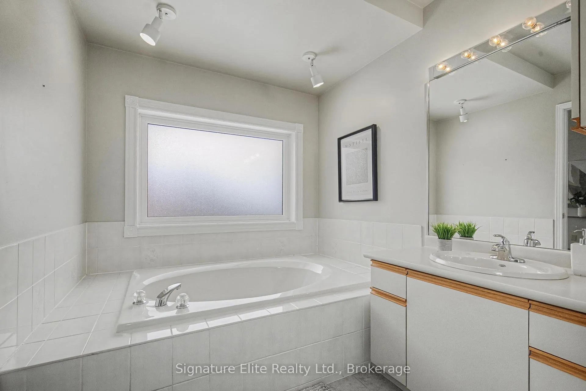 Photo 25 of 1022 Moorelands Crescent, Pickering, Rosebank — HOMEH