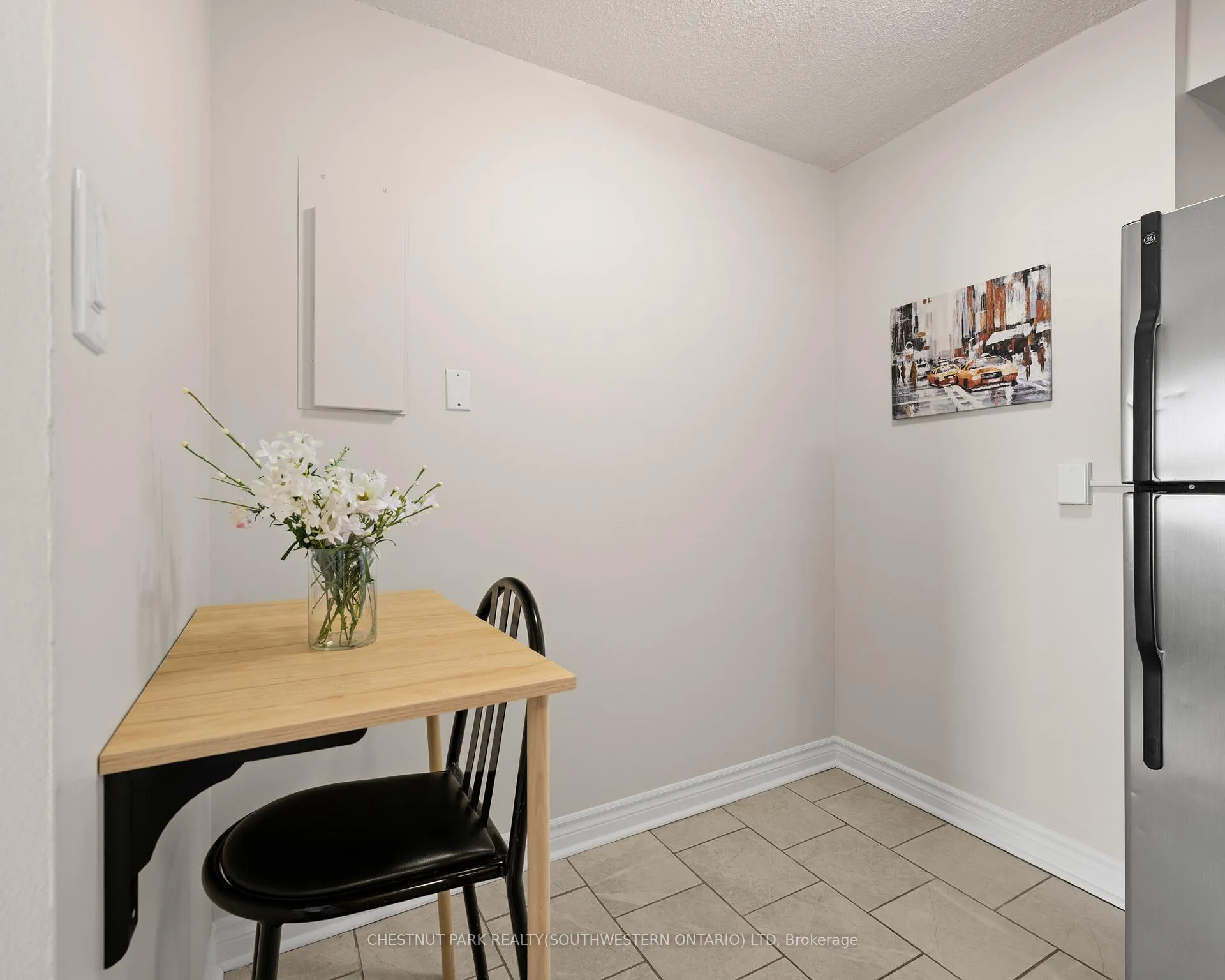 Photo 10 of Unit 1005, 225 Harvard Place, Waterloo — HOMEH