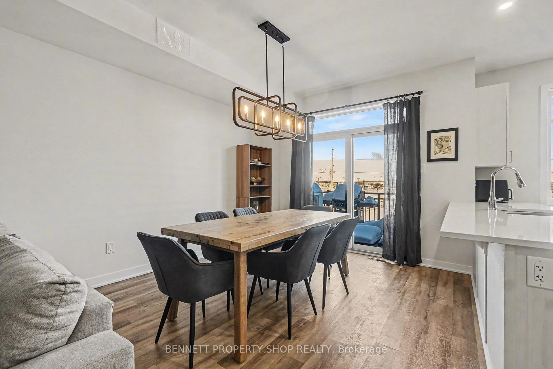 Photo 4 of 539 Lourmarin Private, Ottawa, Notting Hill/Summerside — HOMEH