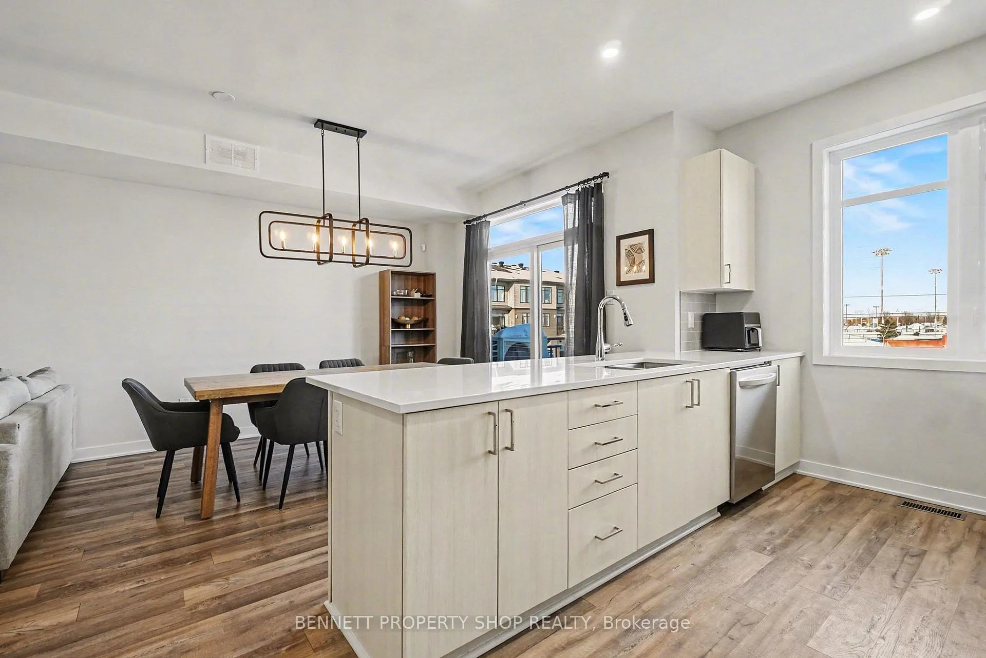 Photo 9 of 539 Lourmarin Private, Ottawa, Notting Hill/Summerside — HOMEH