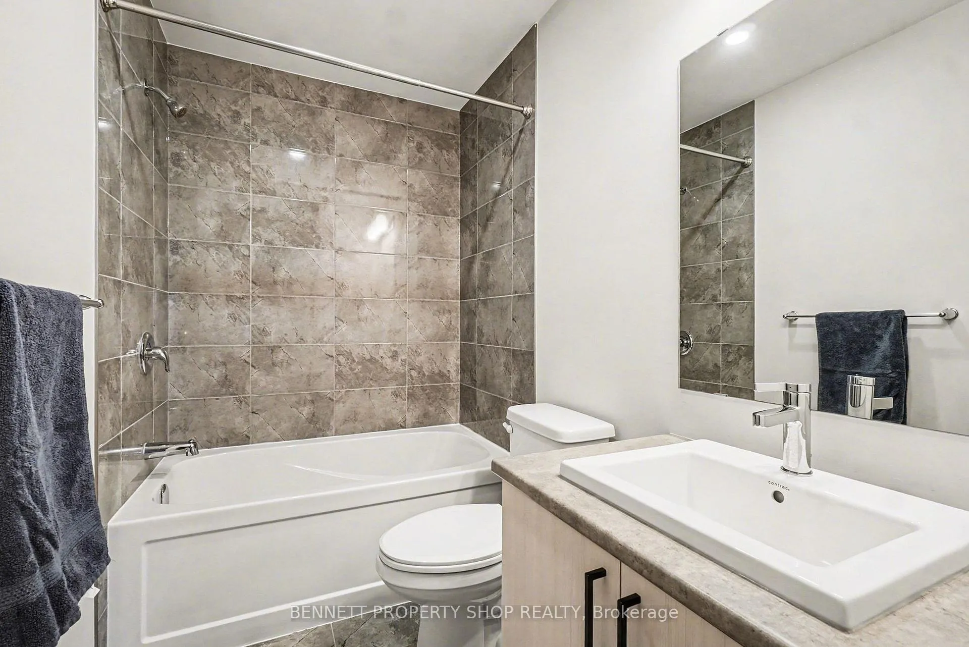 Photo 14 of 539 Lourmarin Private, Ottawa, Notting Hill/Summerside — HOMEH