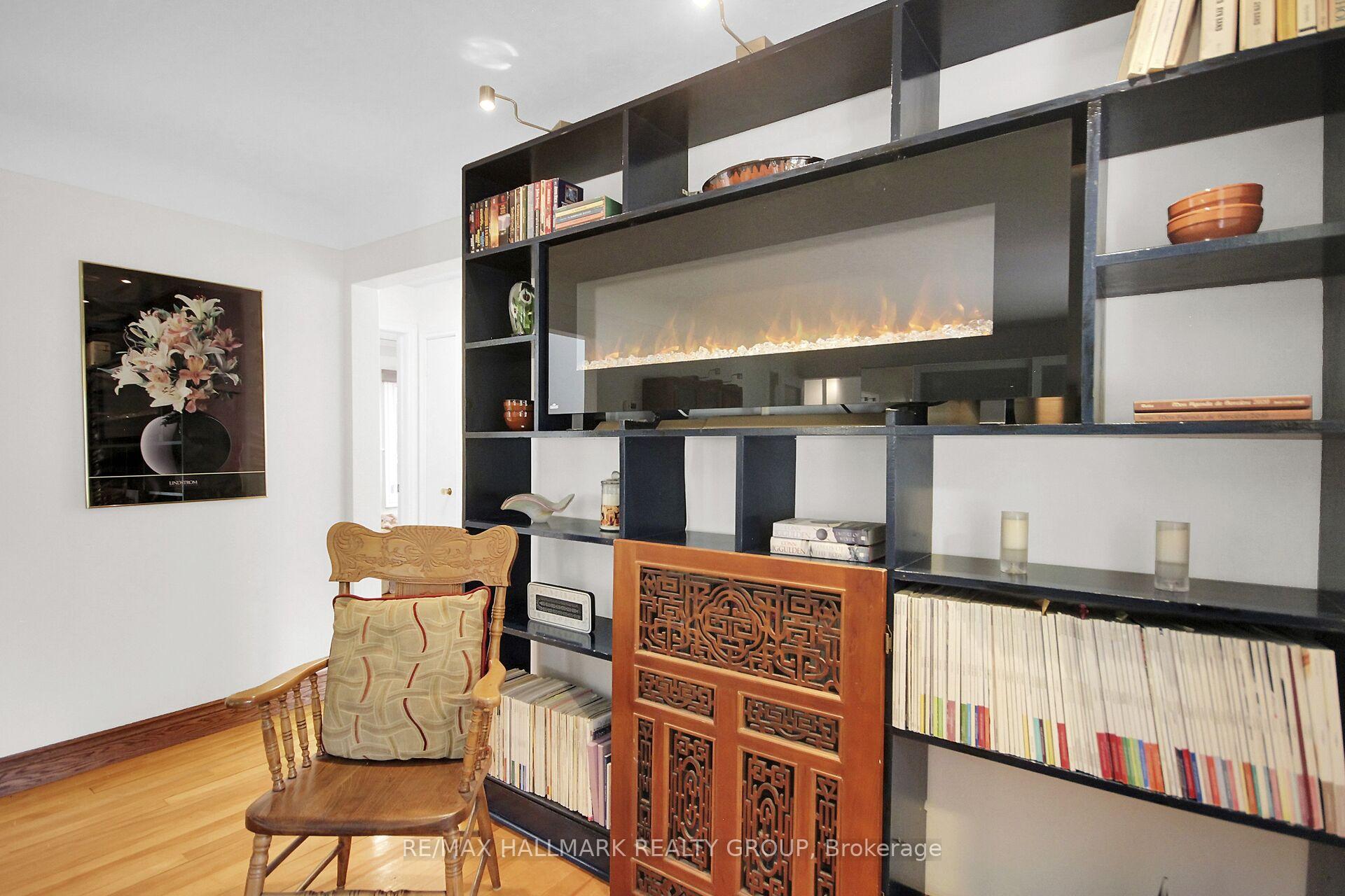 Photo 21 of 27 Savuto Way, Ottawa, Meadowlands/Crestview — HOMEH