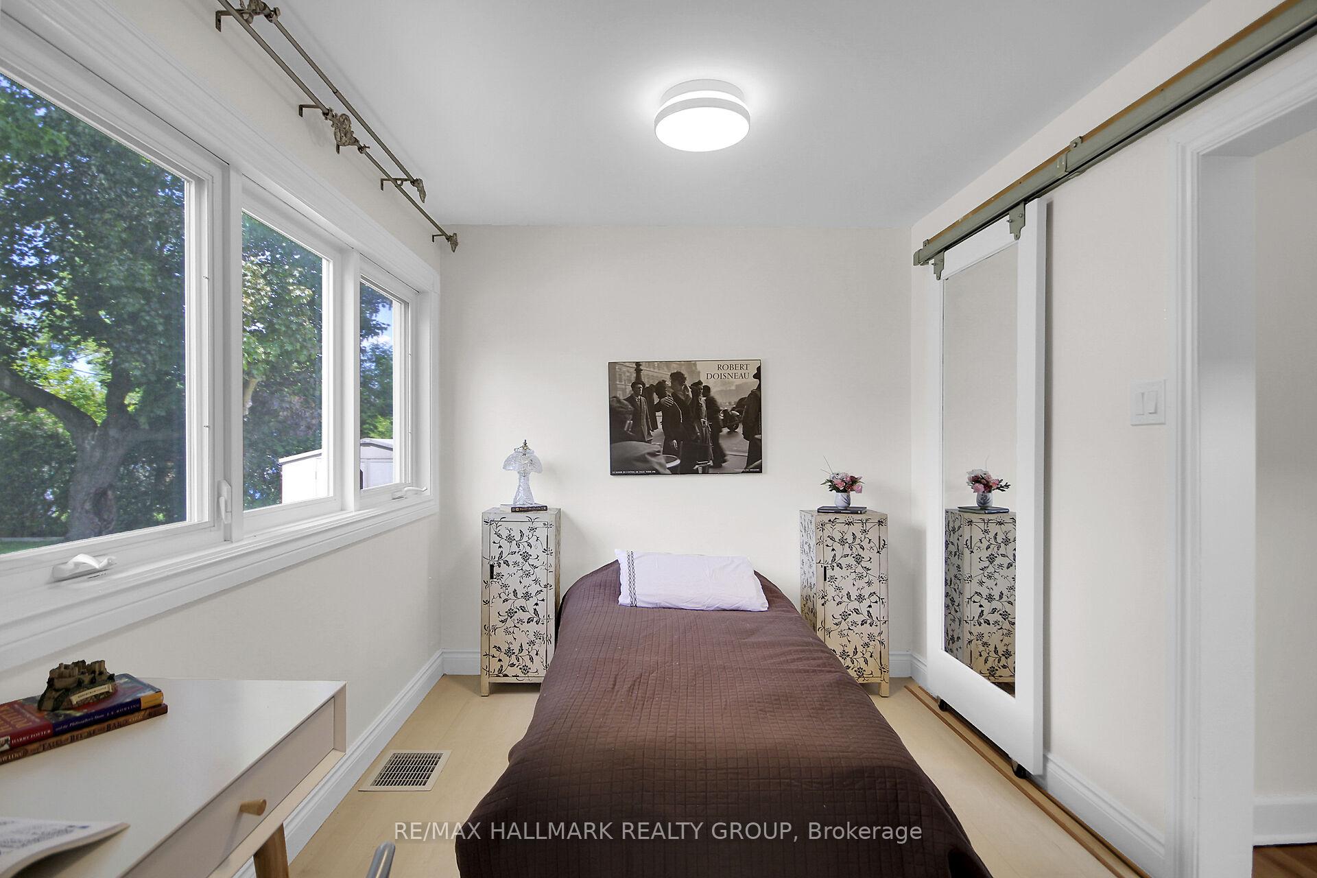 Photo 26 of 27 Savuto Way, Ottawa, Meadowlands/Crestview — HOMEH
