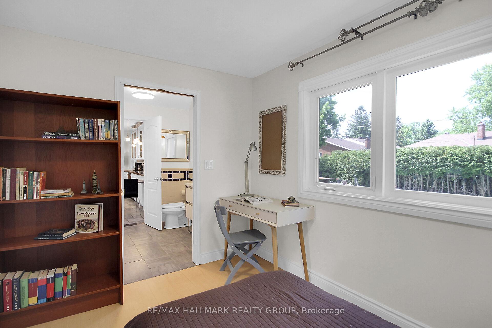 Photo 27 of 27 Savuto Way, Ottawa, Meadowlands/Crestview — HOMEH