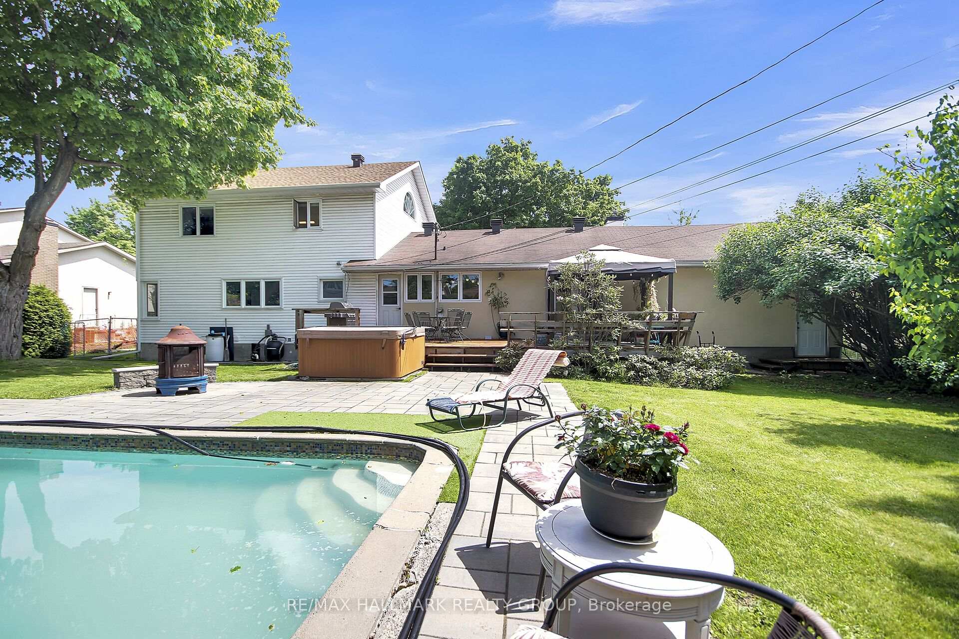 Photo 41 of 27 Savuto Way, Ottawa, Meadowlands/Crestview — HOMEH