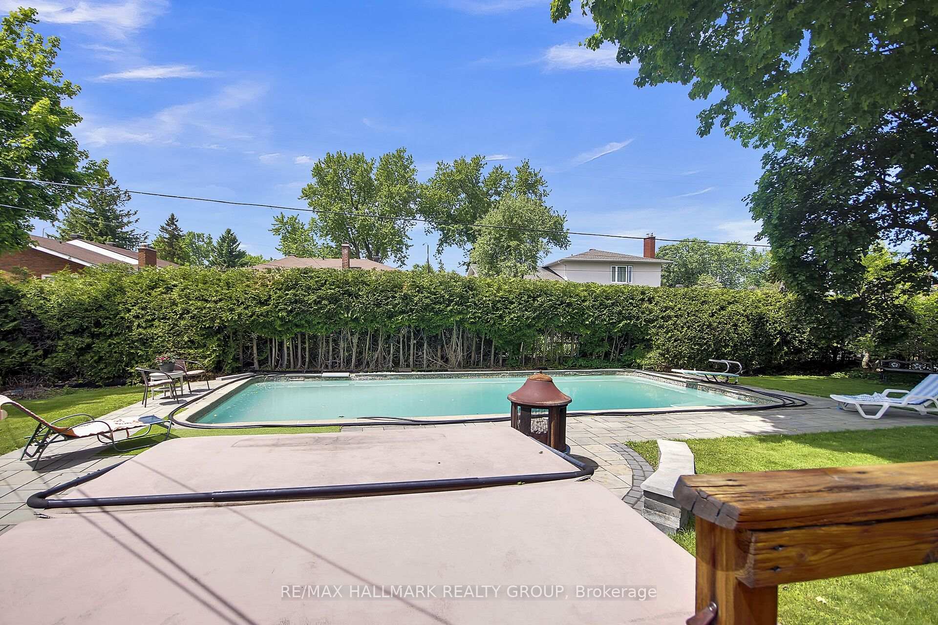 Photo 43 of 27 Savuto Way, Ottawa, Meadowlands/Crestview — HOMEH