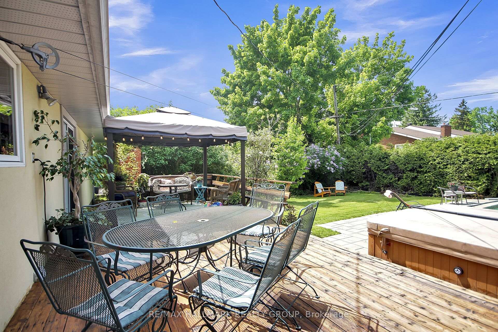 Photo 44 of 27 Savuto Way, Ottawa, Meadowlands/Crestview — HOMEH
