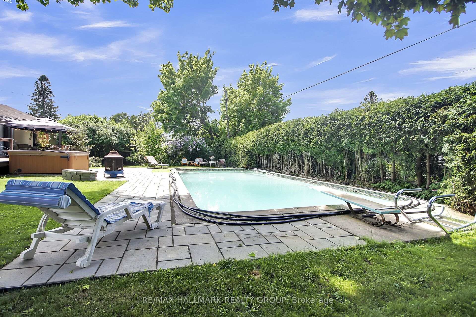 Photo 45 of 27 Savuto Way, Ottawa, Meadowlands/Crestview — HOMEH