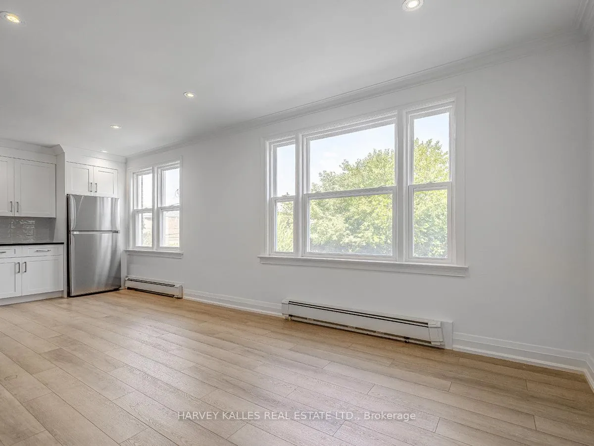 Photo 5 of Unit 2, 8 Markdale Avenue, Toronto, Humewood-Cedarvale — HOMEH