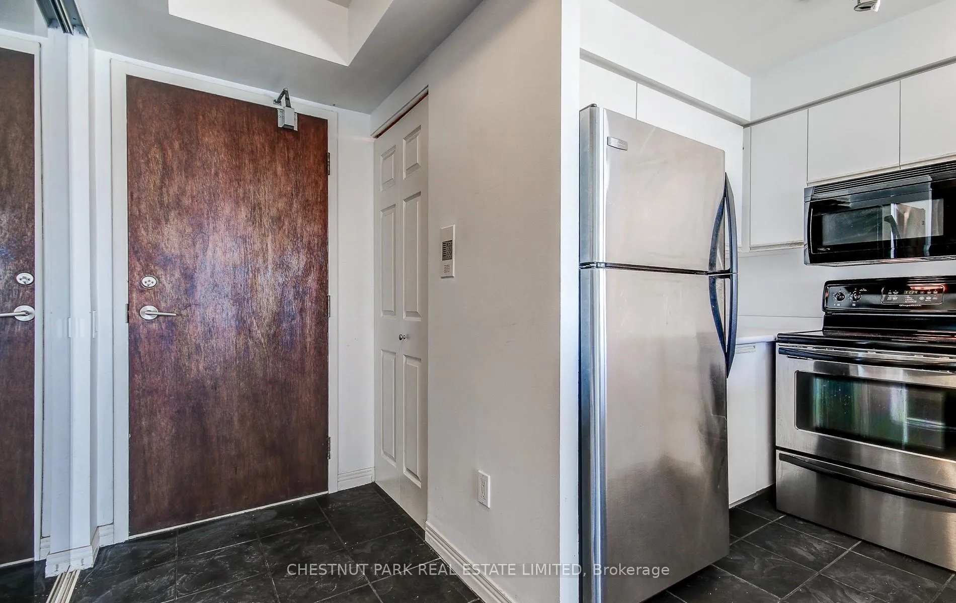Photo 4 of Unit PH210, 942 Yonge Street, Toronto, The Annex — HOMEH