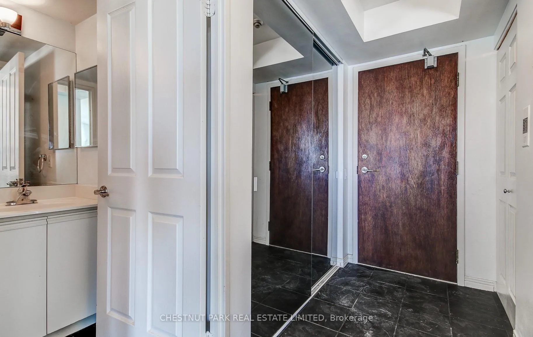 Photo 5 of Unit PH210, 942 Yonge Street, Toronto, The Annex — HOMEH