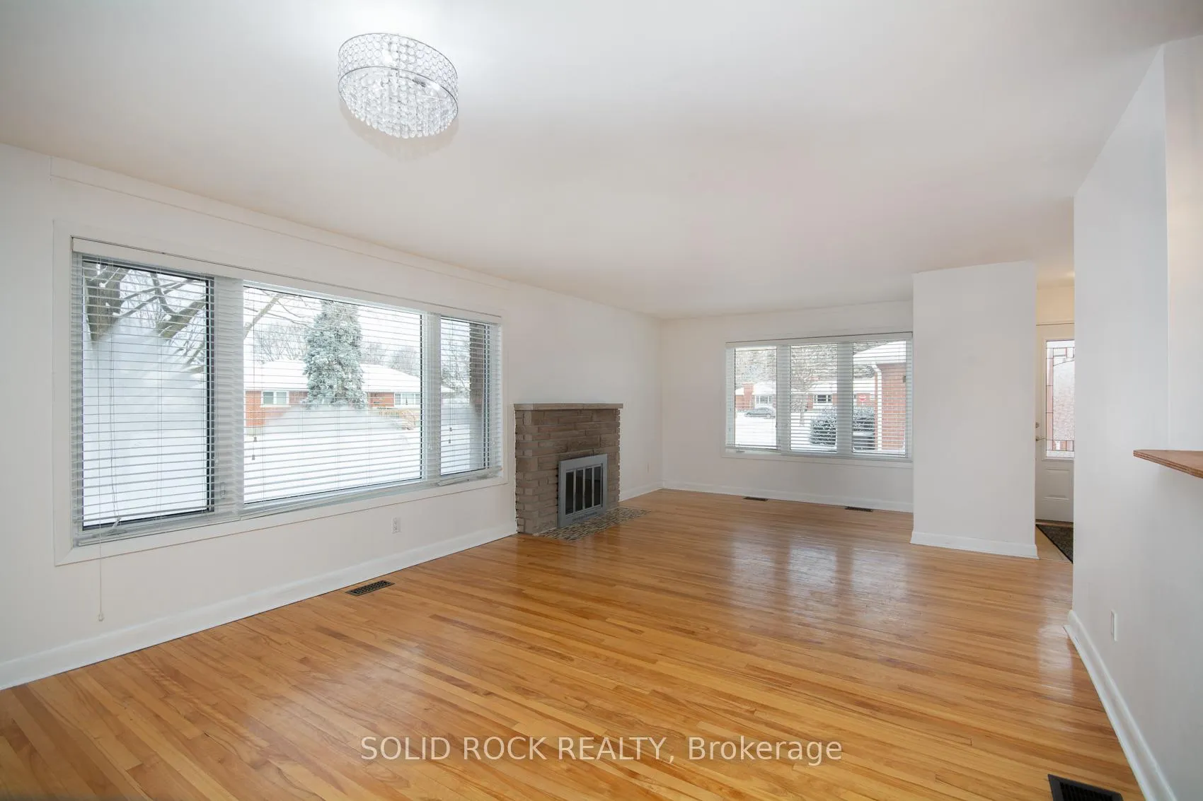 Photo 5 of 2366 Cheshire Road, Ottawa, Parkway Park — HOMEH