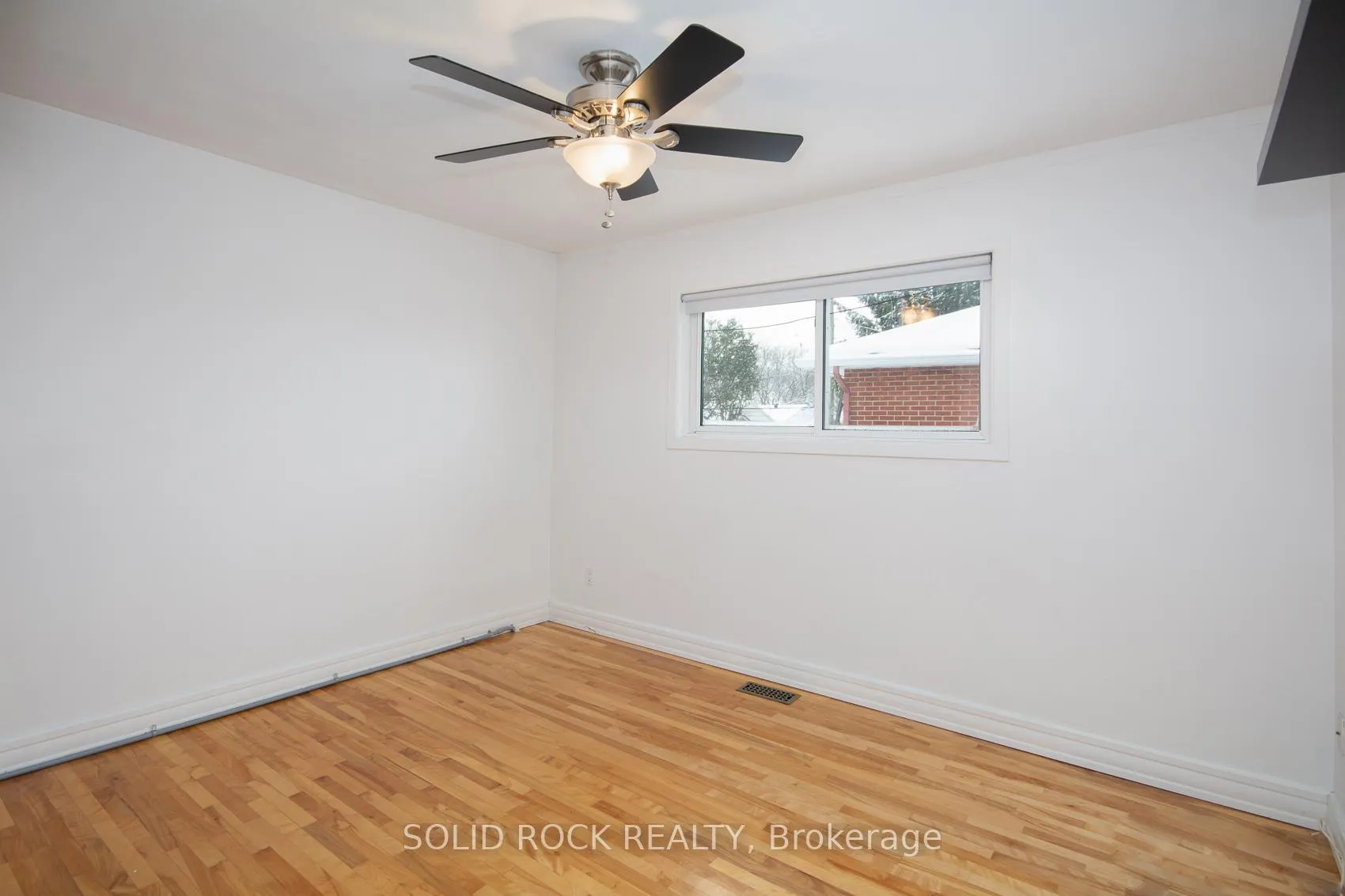 Photo 13 of 2366 Cheshire Road, Ottawa, Parkway Park — HOMEH