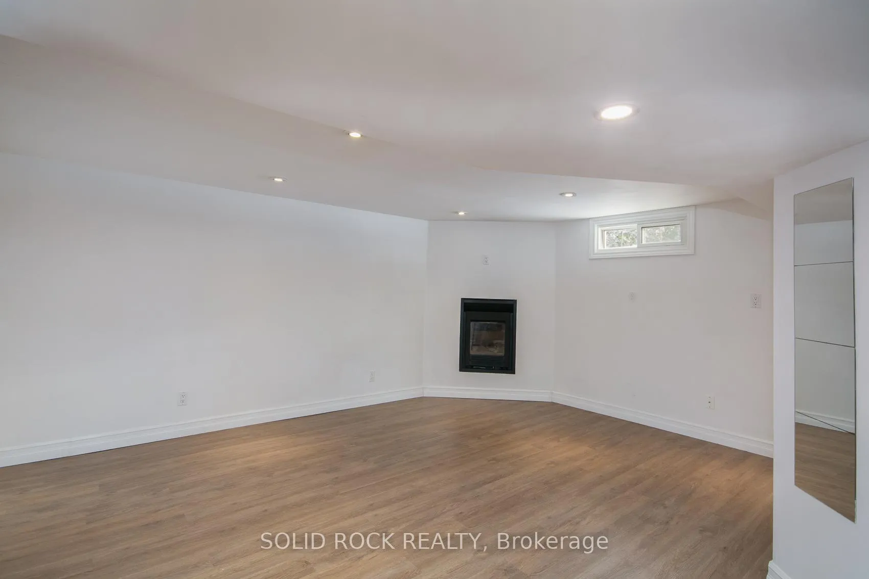 Photo 17 of 2366 Cheshire Road, Ottawa, Parkway Park — HOMEH