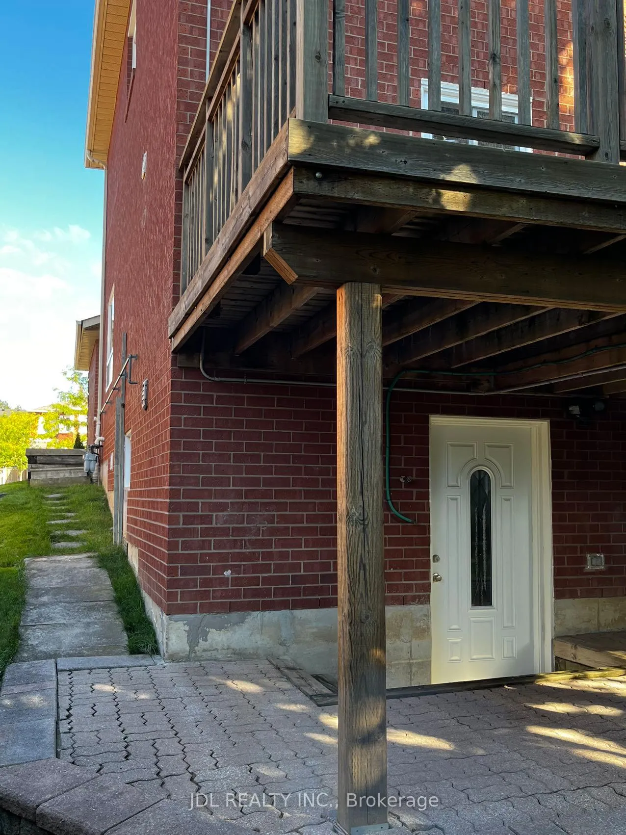 Photo 2 of Unit Lower, 50 Militia Trail, Markham, Buttonville — HOMEH