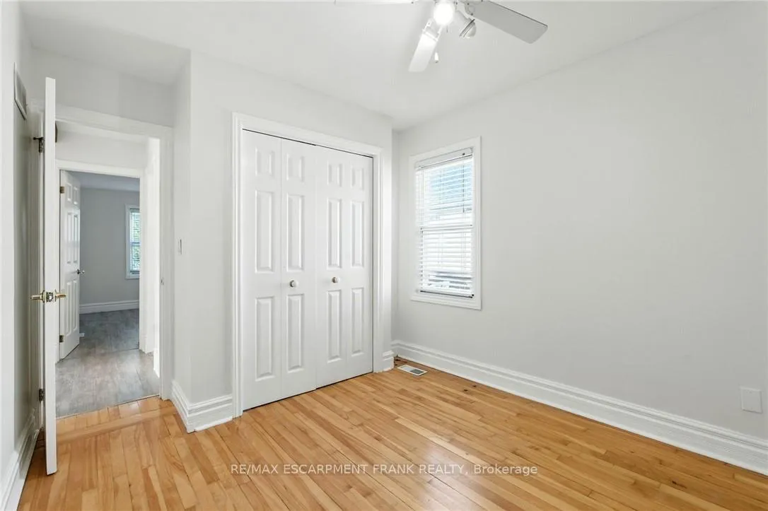 Photo 24 of 30 Cecil Street, St. Catharines, Lakeport — HOMEH