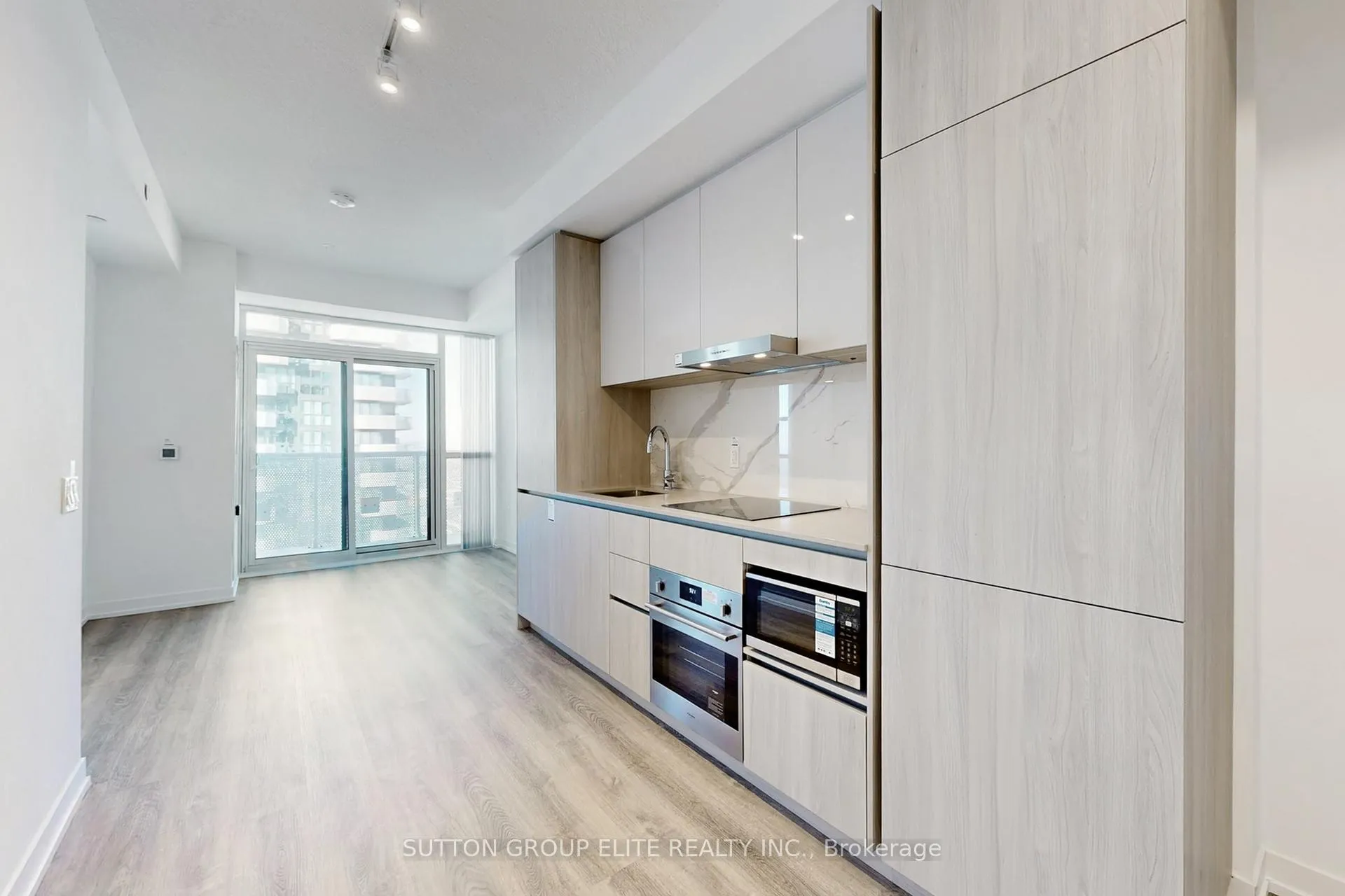 Photo 4 of Unit 5301, 8 Interchange Way, Vaughan, Vaughan Corporate Centre — HOMEH