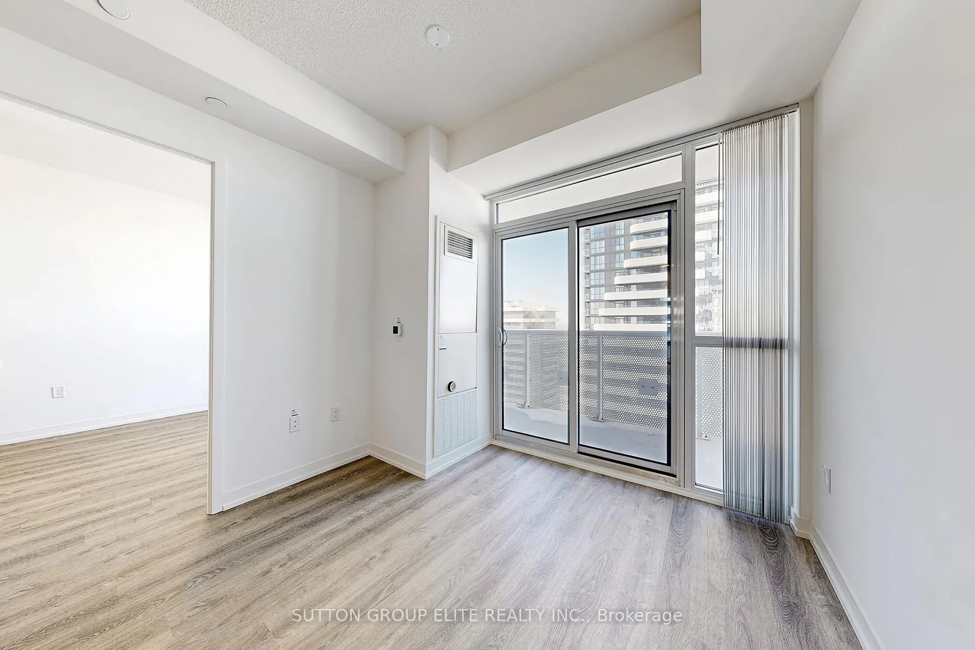Photo 7 of Unit 5301, 8 Interchange Way, Vaughan, Vaughan Corporate Centre — HOMEH