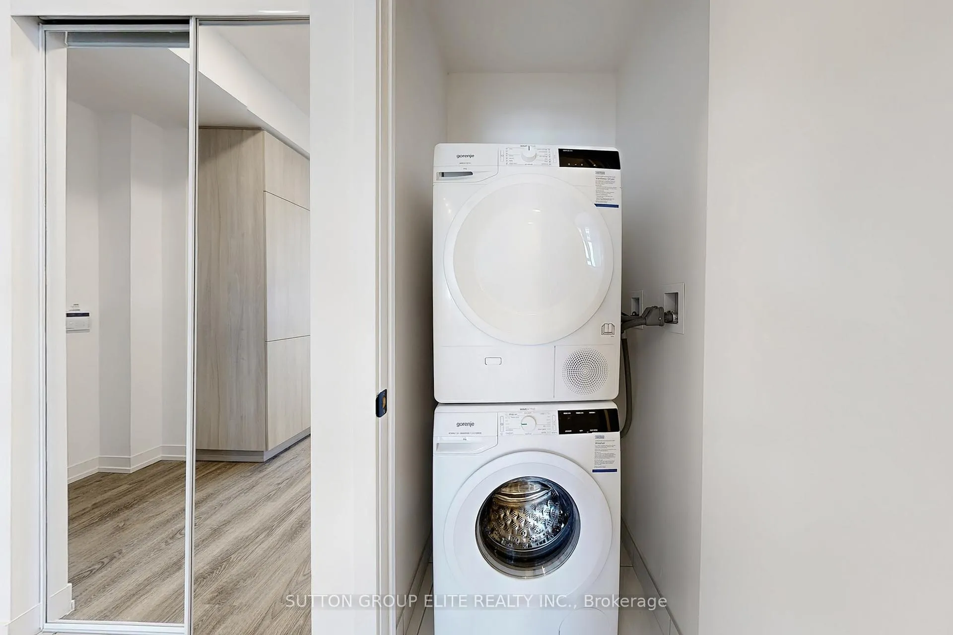 Photo 13 of Unit 5301, 8 Interchange Way, Vaughan, Vaughan Corporate Centre — HOMEH